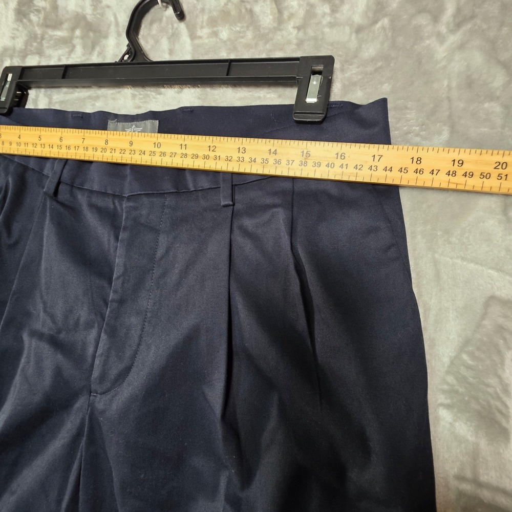 Dockers Men Navy Blue Iron Free Khaki D3 Classic Fit Pleated Cuffed Pants 34x30 - Picture 5 of 7